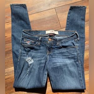 Hollister Women's Blue Jeans Size 0 Zipper Bottom Distressed High Rise Midi